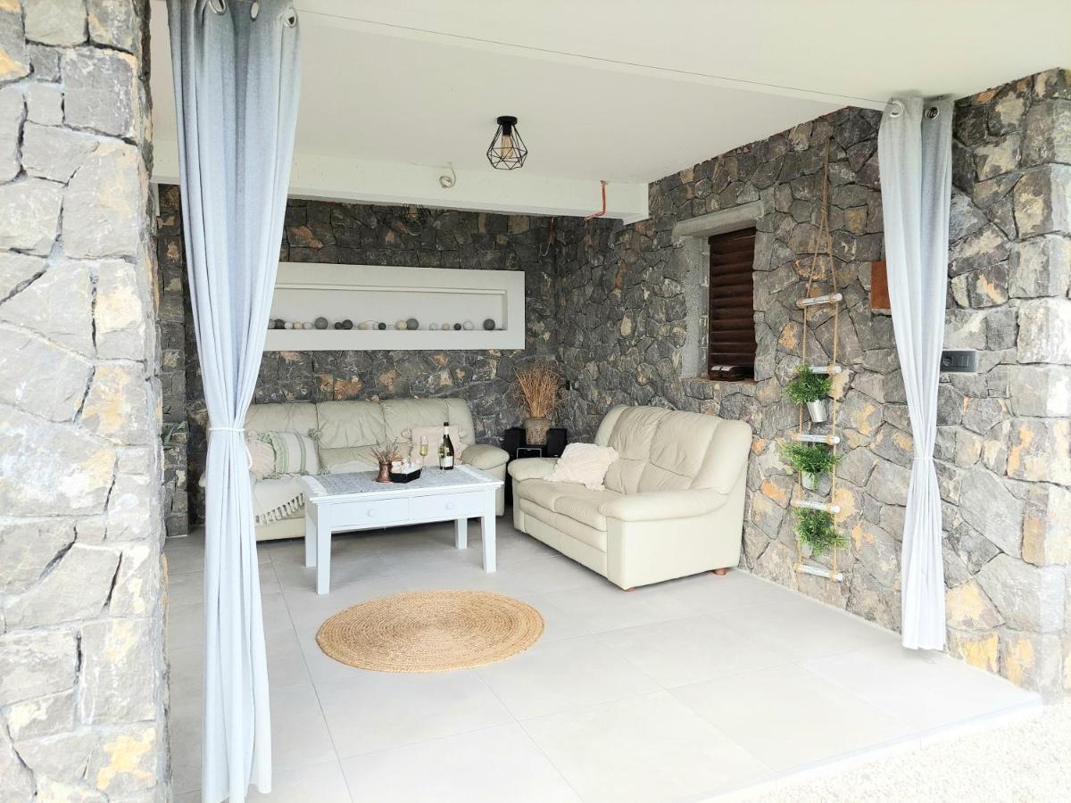 Vineyard Cottage Lan Na Hribu Semic Buitenkant foto