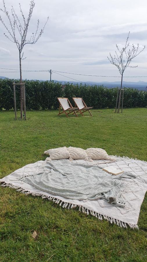 Vineyard Cottage Lan Na Hribu Semic Buitenkant foto